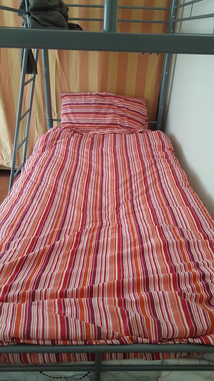Отель Cherry House & Self Catering Лидс Экстерьер фото